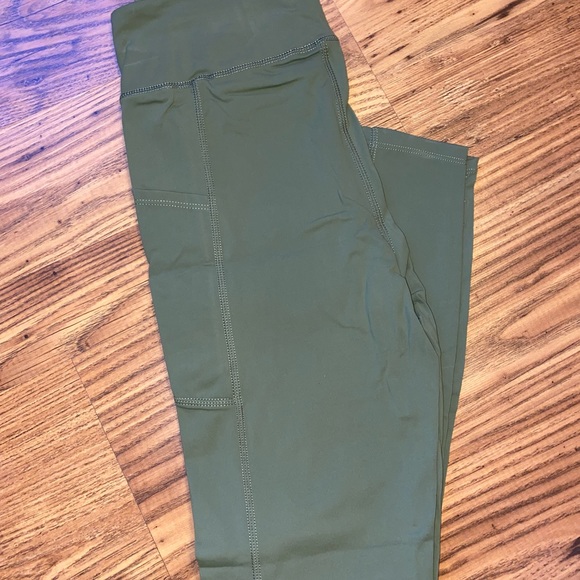 Frank and Oak High Waisted Leggings with Pockets in Olive - Picture 6 of 7